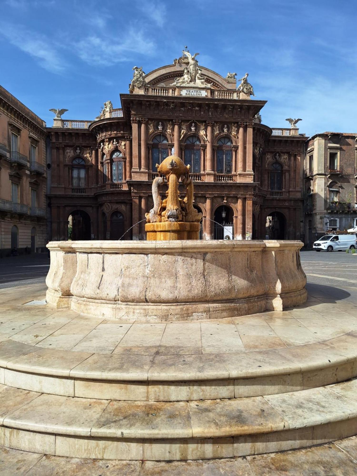 Casa Vacanze Al Teatro Catania Luaran gambar